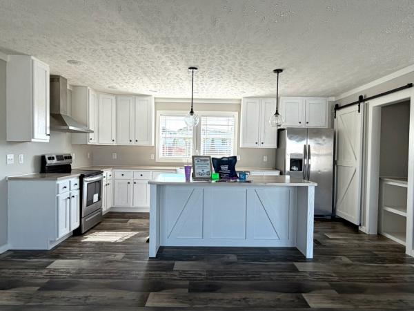 Photo 1 of 2 of home located at 1400 Mallard Duck Rd. Columbia, TN 38401