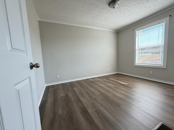 2022 Clayton 84 The Breeze  Home