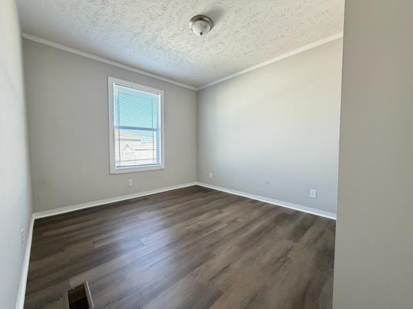 2022 Clayton 84 The Breeze  Home