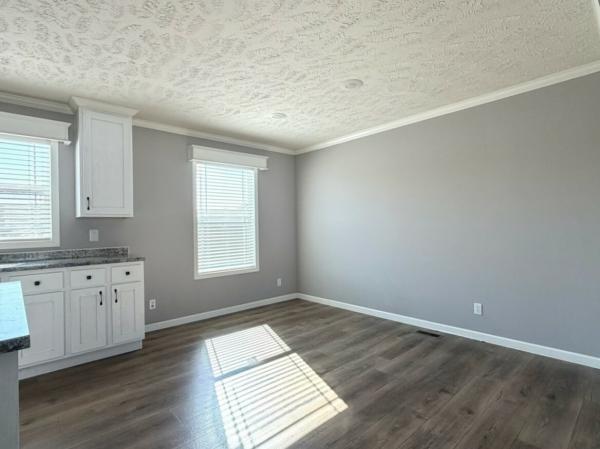 2022 Clayton Rutledge 118 The Cheyenne  Home