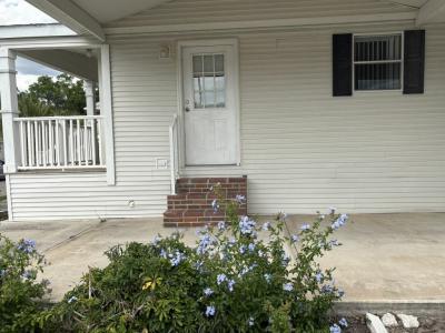 Photo 4 of 20 of home located at 537 Falcon Crest Plant City, FL 33565
