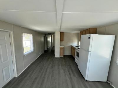 Photo 2 of 8 of home located at 127 Southland Court Avon Park, FL 33825
