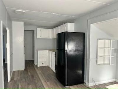 Photo 5 of 11 of home located at 16731 Us-301 #32 Dade City, FL 33523