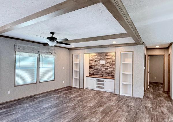 Photo 1 of 2 of home located at 500 Saddle Creek Loop Dothan, AL 36303