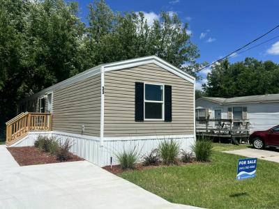 Mobile Home at 33 Tower Manor Cir W Auburndale, FL 33823