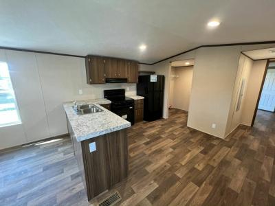 Photo 4 of 22 of home located at 33 Tower Manor Cir W Auburndale, FL 33823