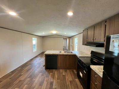 Photo 5 of 22 of home located at 35 Tower Manor Cir W Auburndale, FL 33823