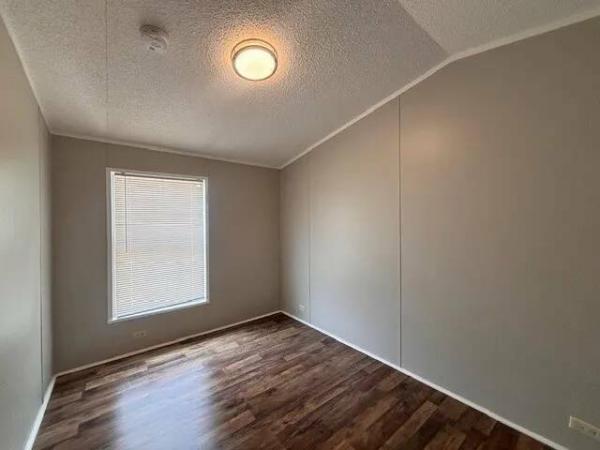 2015 LH166432C  Home