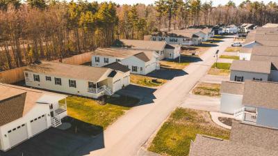 Photo 4 of 38 of home located at 541 Opal Drive Scarborough, ME 04074