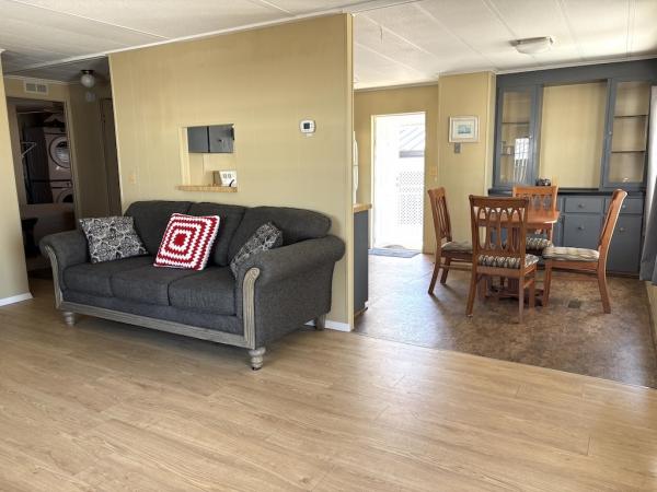 1982 TWIN Mobile Home