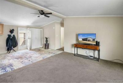 Photo 2 of 15 of home located at 3539 Berry Dr. Carleton, MI 48117