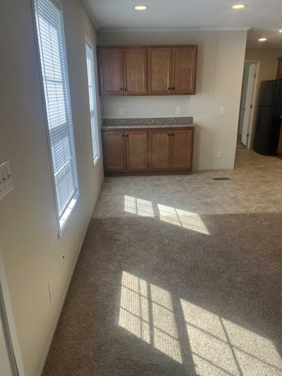 Photo 4 of 6 of home located at 130 Carriage Lane Sauk Village, IL 60411