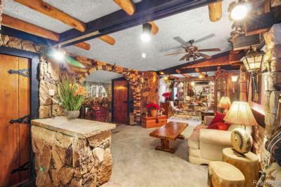 Photo 4 of 18 of home located at 46000 Geddes Rd. Canton, MI 48188