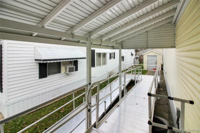 Photo 2 of 19 of home located at 197 Jay St Dearborn Heights, MI 48127