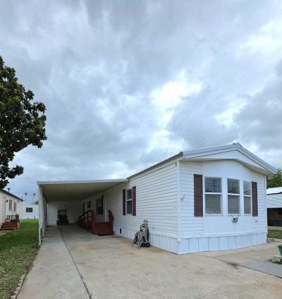 Photo 2 of 15 of home located at 715 N Westgate Dr Weslaco, TX 78596