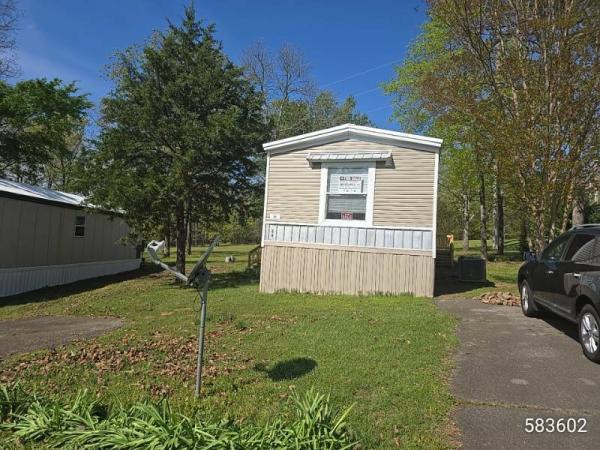 Photo 1 of 2 of home located at Riverchase Mh Park 5000 Riverchase Dr Heber Springs, AR 72543