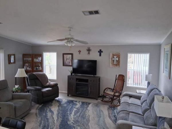 2000 Palm Harbor Manufactured Home