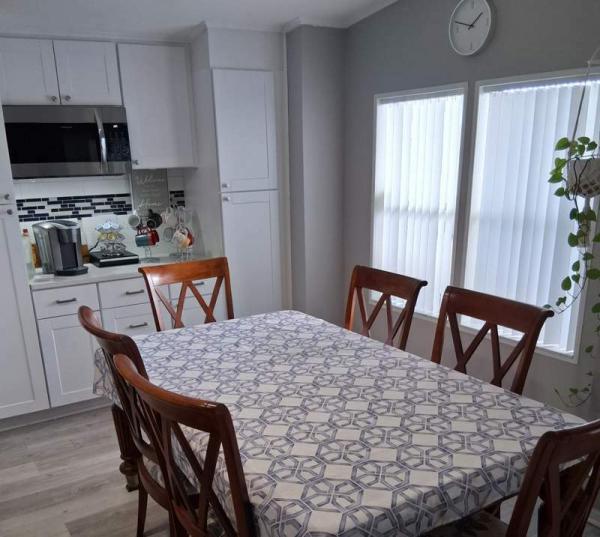 2000 Palm Harbor Manufactured Home