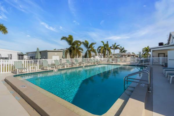 2000 Palm Harbor Manufactured Home