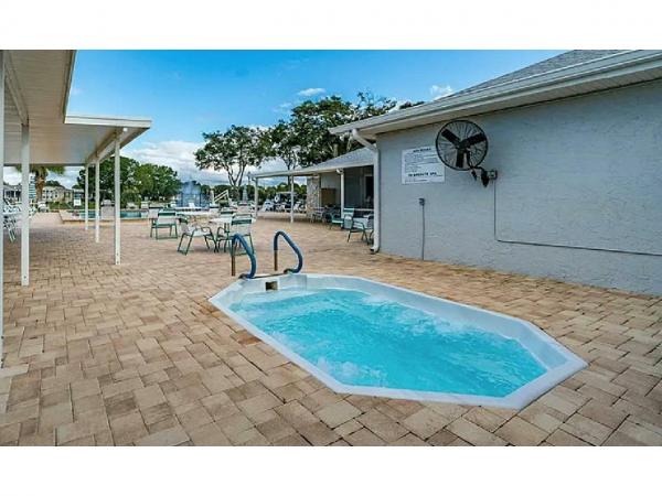 2010 Monet MPP3446J Palm Harbor Manufactured Home