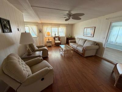 Photo 4 of 15 of home located at 3025 Joline Drive Sarasota, FL 34239