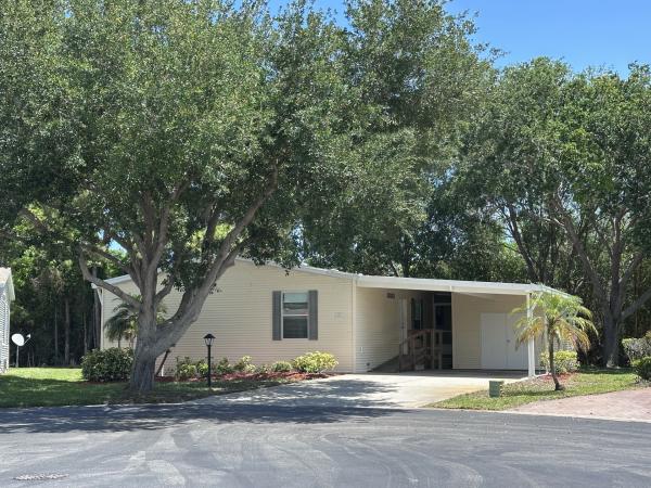 2004  Mobile Home For Sale