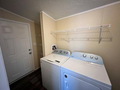 Photo 4 of 8 of home located at 4215 Wellington Jackson, MI 49201