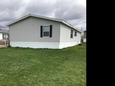 Photo 4 of 6 of home located at 4507 Eton Ct. Jackson, MI 49201