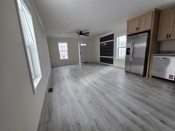 2025 Skyline COURAGE 910 Mobile Home