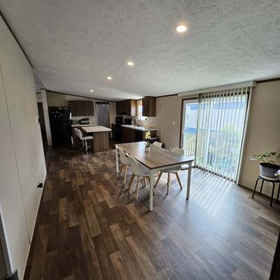 Photo 5 of 7 of home located at 210 Pineland Avenue Kyle, TX 78640