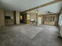 1983 SILVERCREST SILVERWOOD Manufactured Home