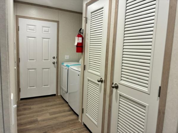 2026 clayton 96CCS16663CH26 Mobile Home