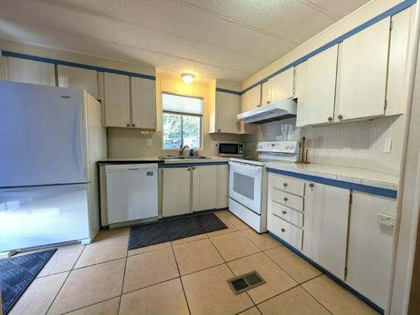 1979 BROK Manufactured Home