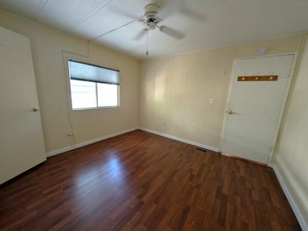 1979 BROK Manufactured Home