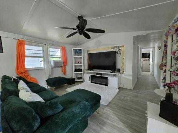 1984 Mana Manufactured Home