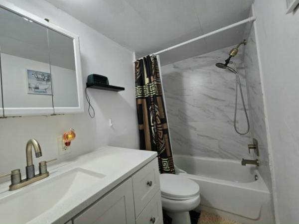 1984 Mana Manufactured Home