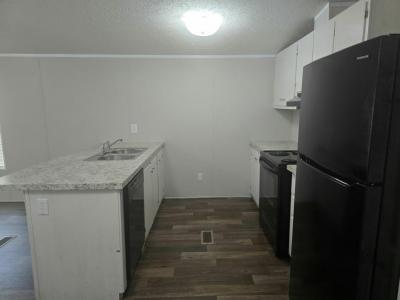 Photo 3 of 15 of home located at 7400 Glen Leaf Dr., #49 Shreveport, LA 71129