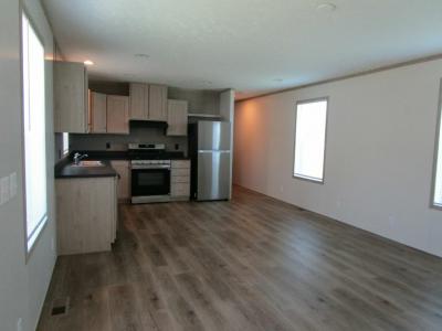 Photo 3 of 16 of home located at 23686 Hickory Lane Brownstown, MI 48174