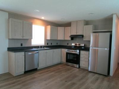 Photo 4 of 16 of home located at 23686 Hickory Lane Brownstown, MI 48174