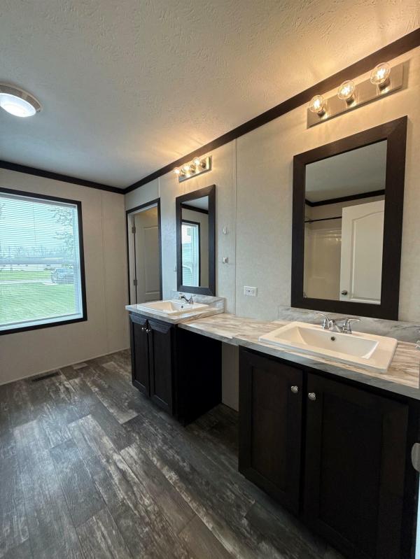 2022 Clayton 96PLH16763QH22S  Home