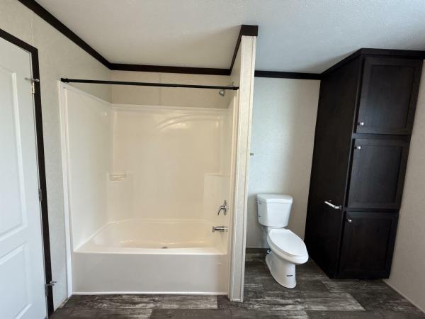 2022 Clayton 96PLH16763QH22S  Home