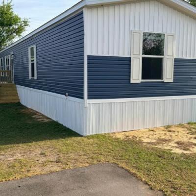 Photo 2 of 23 of home located at 111 Cardinal Ave Raeford, NC 28376