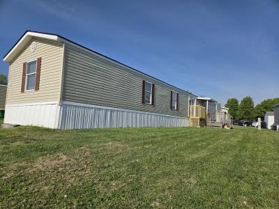 Photo 2 of 14 of home located at 11338 Crimson Miamisburg, OH 45342