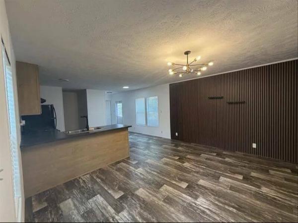 2021 22MHR16663AH21  Home