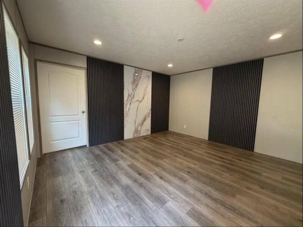 2022 46WIN16602AH22  Home