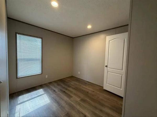 2022 46WIN16602AH22  Home