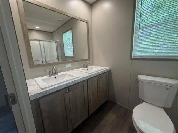 2022 46WIN16602AH22  Home