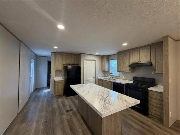 2022 46WIN16602AH22  Home