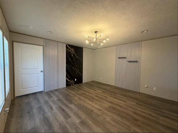 2022 46WIN16602AH22  Home