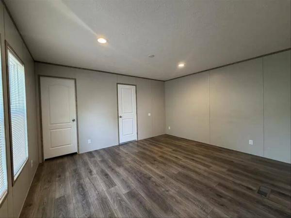 2022 46WIN16602AH22  Home